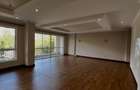 3 Bed Apartment with En Suite in Riverside - 2