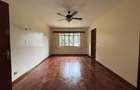 5 Bed House with En Suite in Runda - 14