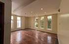 5 Bed Townhouse with En Suite at Convent Dr - 10