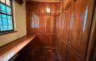 5 Bed House with En Suite in Nyari - 8