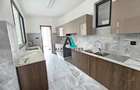 4 Bed Apartment with En Suite in Riverside - 8