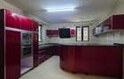 5 Bed Townhouse with En Suite at Othaya Road - 4