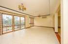 3 Bed Apartment with En Suite at Links Road - 2