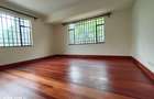 5 Bed Townhouse with En Suite at Off Convent Drive - 14