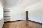 300 m² Commercial Property with Service Charge Included in Westlands Area - 5