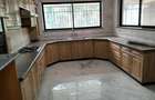 4 Bed Townhouse with En Suite in Westlands Area - 6