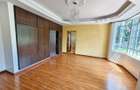 5 Bed House with En Suite in Nyari - 5