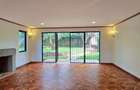 4 Bed House with En Suite in Lavington - 9