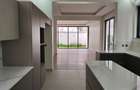 5 Bed Townhouse with En Suite in Lavington - 4