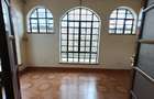 4 Bed House with En Suite in Ridgeways - 14