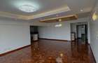 3 Bed Apartment with En Suite at Othaya Road - 5