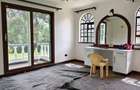 5 Bed Villa with En Suite in Ridgeways - 3