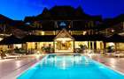 8 Bed House with En Suite in Watamu - 1