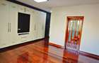 3 Bed Apartment with En Suite at Parklands - 10