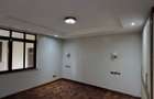 4 Bed Apartment with En Suite at Riverside Drive - 8