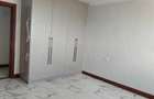 3 Bed Apartment with En Suite at Parklands - 10