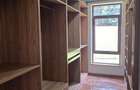 5 Bed Townhouse with En Suite at Lavington Off Convent Drive - 17