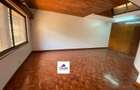 5 Bed Townhouse with En Suite at Fox Close - 7