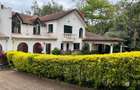 5 Bed House with En Suite in Nyari - 1