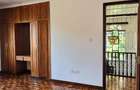 5 Bed Townhouse with En Suite in Nyari - 11