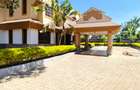 5 Bed House with En Suite in Runda - 1