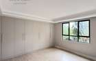 3 Bed Apartment with En Suite at Lavington - 12