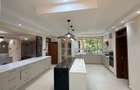 10 Bed House with En Suite in Nyari - 13
