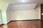 5 Bed Townhouse with En Suite at Othaya Road - 5