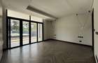 5 Bed House with En Suite in Nyari - 19