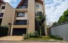5 Bed Townhouse with En Suite in Lavington - 1