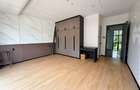 5 Bed Townhouse with En Suite in Lavington - 8