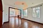 5 Bed Townhouse with En Suite in Rosslyn - 6