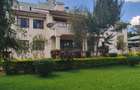 5 Bed House with Garden in Ridgeways - 1