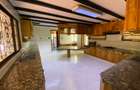 7 Bed Townhouse with En Suite in Gigiri - 15