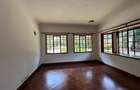 5 Bed House with En Suite in Runda - 10