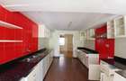 4 Bed Townhouse with En Suite at Hundred Avenue - 9