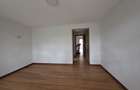 5 Bed Townhouse with En Suite in Spring Valley - 4