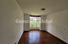 4 Bed House with En Suite in Rosslyn - 14
