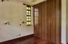 5 Bed House with En Suite in Runda - 9