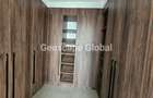 3 Bed Apartment with En Suite in Riverside - 2
