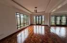 5 Bed House with En Suite at Mushroom Gardens - 3