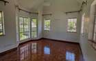 5 Bed Townhouse with En Suite in Rosslyn - 4