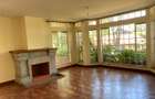 5 Bed Villa with En Suite in Rosslyn - 17