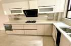 3 Bed Apartment with En Suite in Riverside - 10
