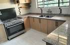 5 Bed Townhouse with En Suite in Nyari - 8