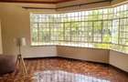 5 Bed House with En Suite in Runda - 12