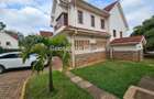 4 Bed House with En Suite in Rosslyn - 1