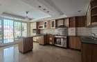 5 Bed House with En Suite in Lavington - 7