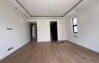 5 Bed Villa with En Suite in Karen Hardy - 12