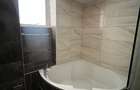 3 Bed Apartment with En Suite at Riverside - 19